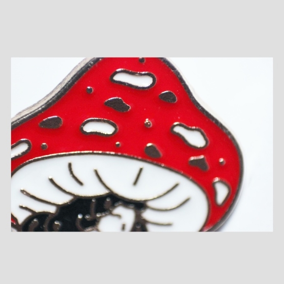 Red toadstool fairy core mushroom girl enamel pin - Picture 2 of 7